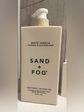 ✨New✨ Sand + Fog: White Vanilla- Body Wash/Shower Gel- 32 FL OZ